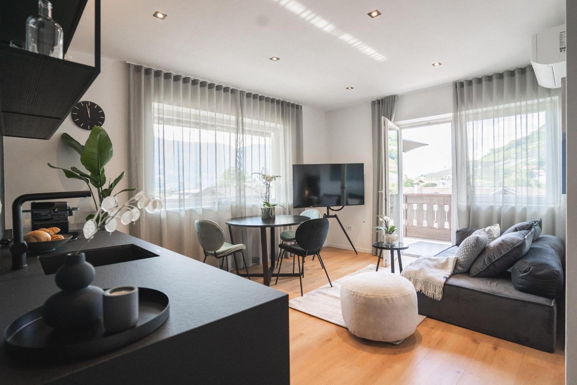 Luxe Vista City Apartments Algund Екстериор снимка